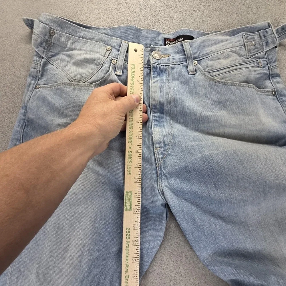 Levis important sizing